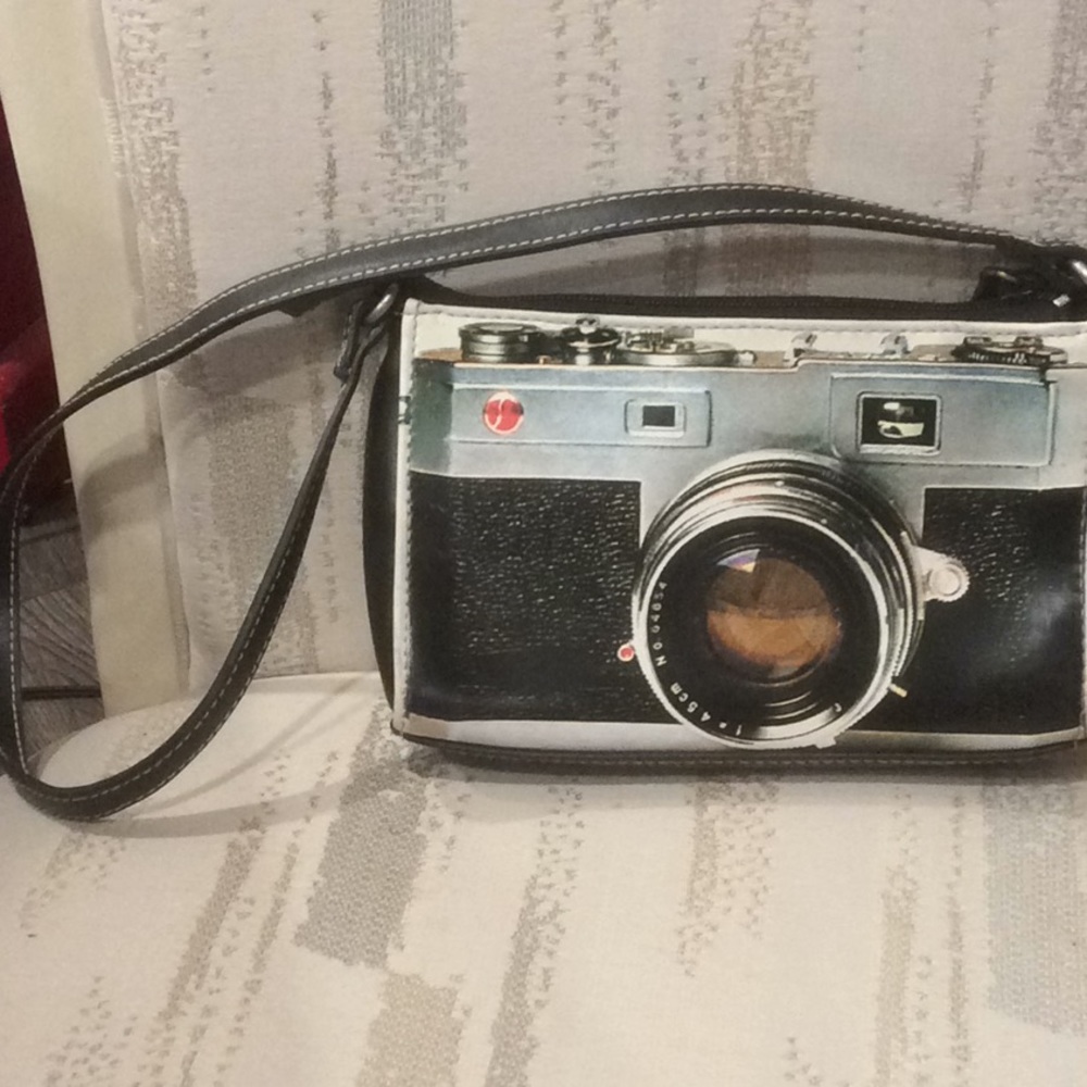 💕 Flash Sale Vtg Relic camera bag